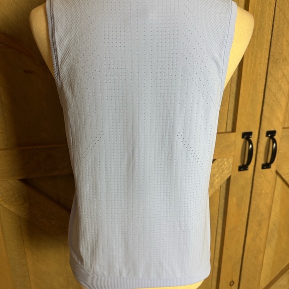 Athleta In Motion seamless athletic top Light blue Size Medium - Picture 8 of 12